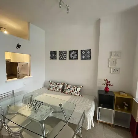 Clasico Estudio En Barrio De Lujo, A 5 Minutos Del Mar Apartment